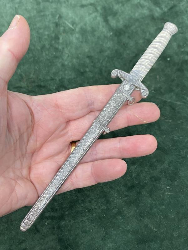 MINIATURE THIRD REICH ARMY DAGGER. — image 7