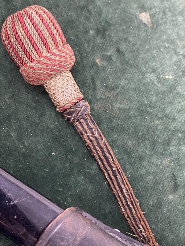 A LONG FIRE DRESS BAYONET COMPLETE WITH ORIGINAL FROG AND RARE PORTEPEE. — image 4