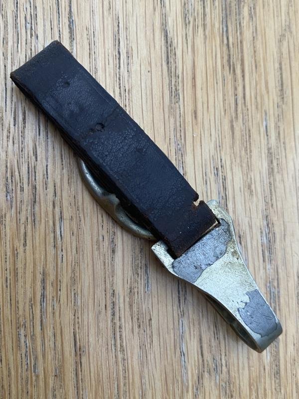 ANOTHER EARLY SINGLE LEATHER SHORT HANGER FOR SA/NSKK DAGGERS. — image 4