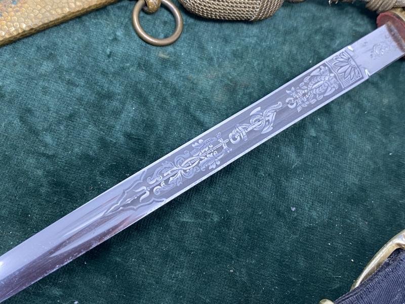 A WONDERFUL NAVY DAGGER BY WKC WITH ORANGE GRIP, HAMMERED SCABBARD, KNOT AND ORIGINAL HANGERS. — image 9