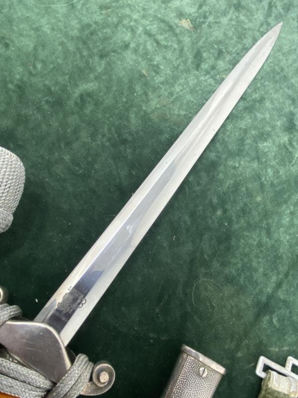 AN ABSOLUTELY STONE MINT ARMY DAGGER & HANGERS/KNOT BY EICKHORN. — image 8