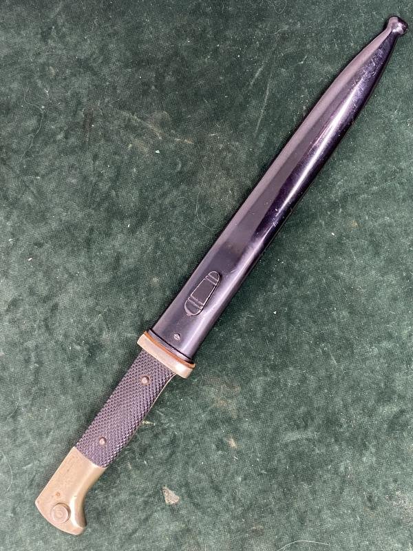 A NEAR MINT EXAMPLE OF A SHORT K98 'PIONEER' DRESS BAYONET. — image 2