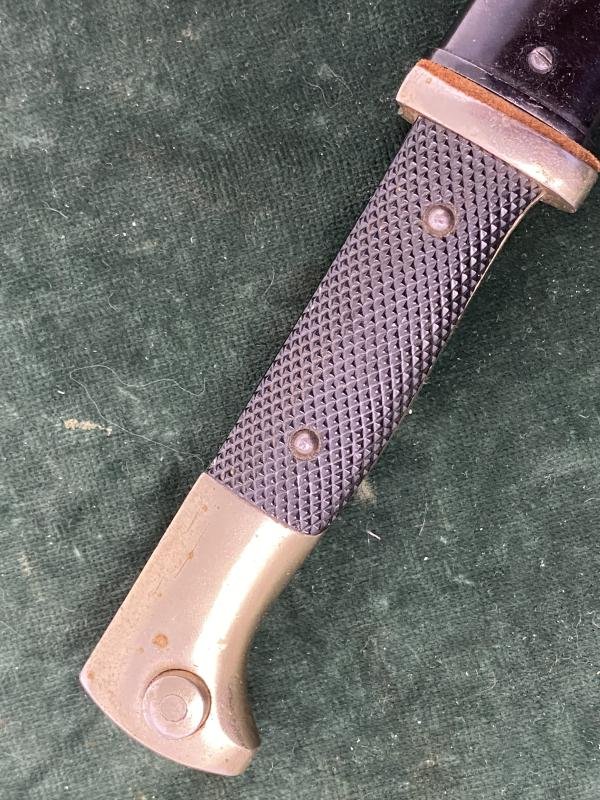 A NEAR MINT EXAMPLE OF A SHORT K98 'PIONEER' DRESS BAYONET. — image 3