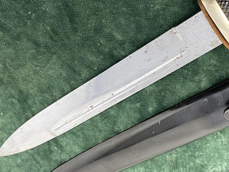A NEAR MINT EXAMPLE OF A SHORT K98 'PIONEER' DRESS BAYONET. — image 8