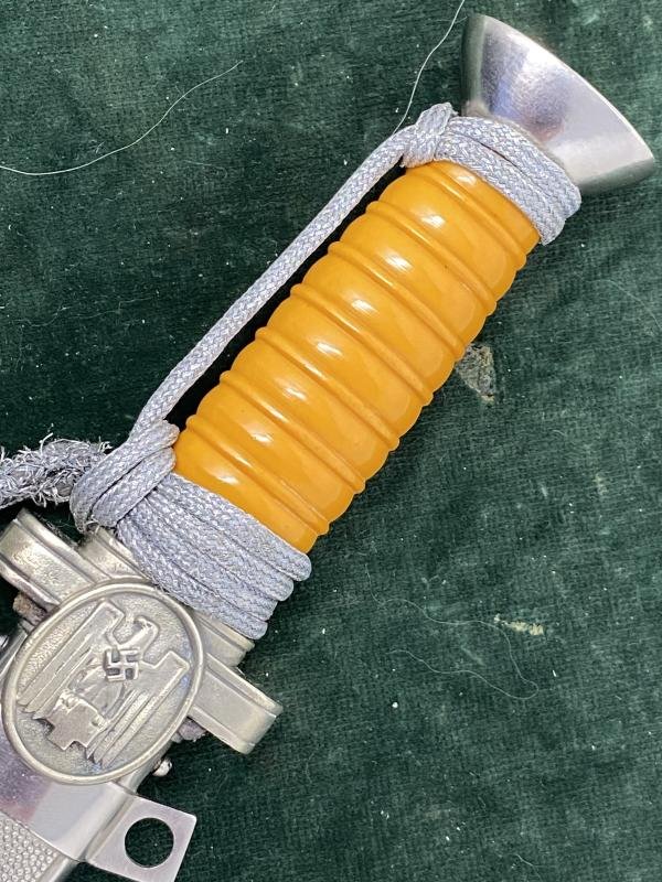 A LOVELY RED CROSS/SOCIAL WELFRE OFFICERS DAGGER WITH ORIGINAL KNOT. — image 3