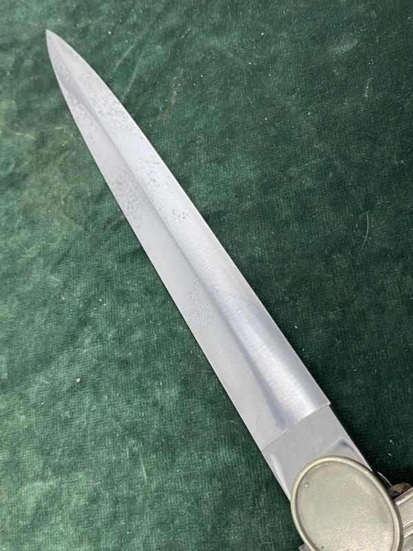 A LOVELY RED CROSS/SOCIAL WELFRE OFFICERS DAGGER WITH ORIGINAL KNOT. — image 8