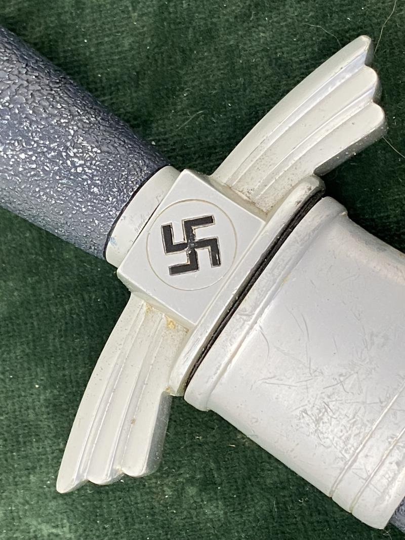 AN ALL ALUMINIUM NSFK FLYERS KNIFE BY HELBIG. — image 4