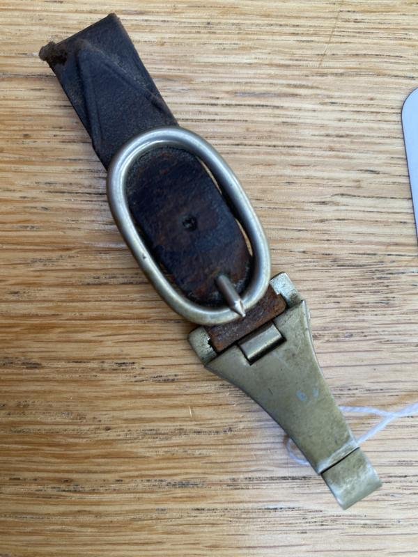 EARLY SHORT HANGER FOR SA DAGGER. — image 2