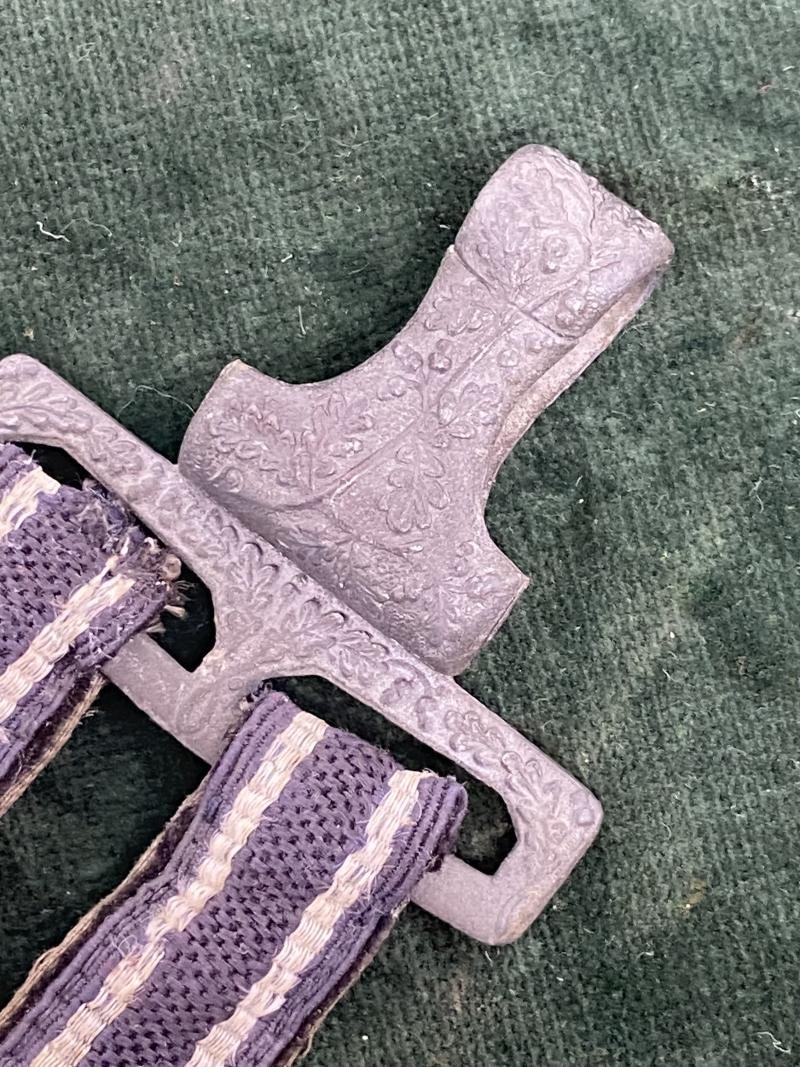 AN AFFORDABLE SET OF DE-LUXE LUFTWAFFE DAGGER HANGERS. — image 3