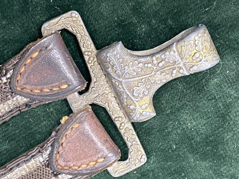 A NICE AFFORDABLE SET OF DE-LUXE, LEATHER TOPPED LUFTWAFFE DAGGER HANGERS. — image 3