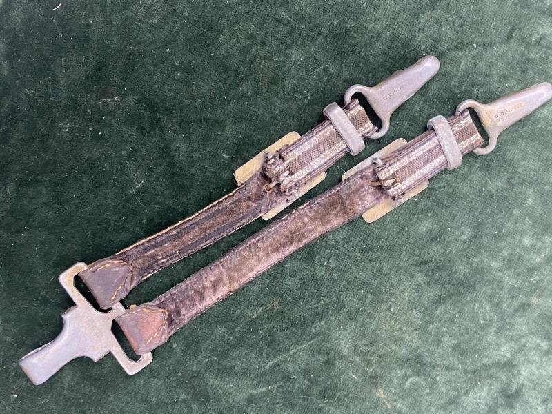 A NICE AFFORDABLE SET OF DE-LUXE, LEATHER TOPPED LUFTWAFFE DAGGER HANGERS. — image 5