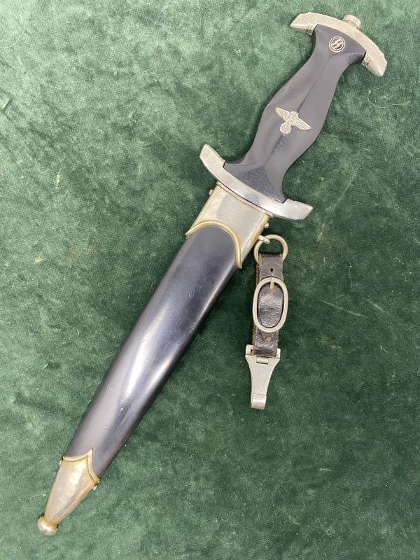 AN EARLY SS '33 DAGGER BY HAMMESFAR WITH HANGER. — image 2