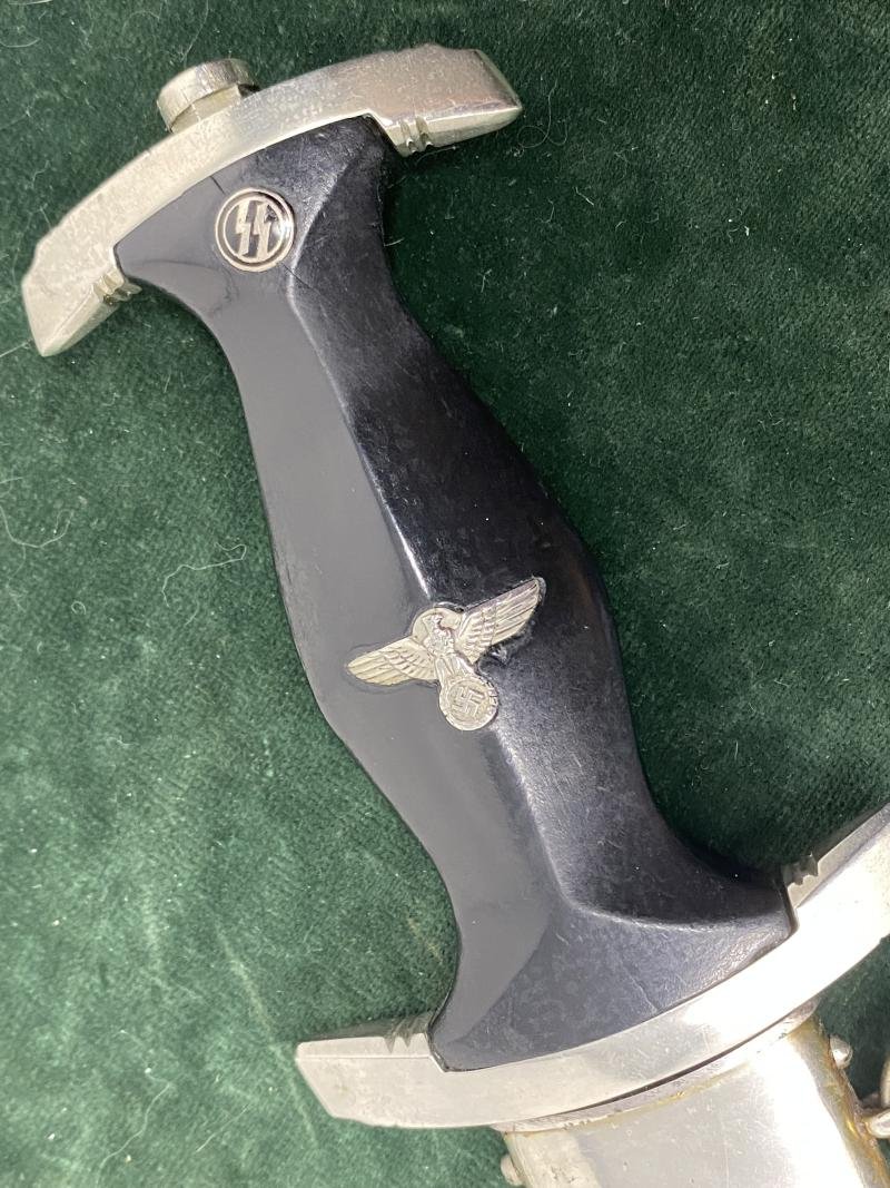 AN EARLY SS '33 DAGGER BY HAMMESFAR WITH HANGER. — image 4