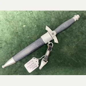 A 'CRACKLE FINISH'. NSFK FLYERS DAGGER BY HELBIG.