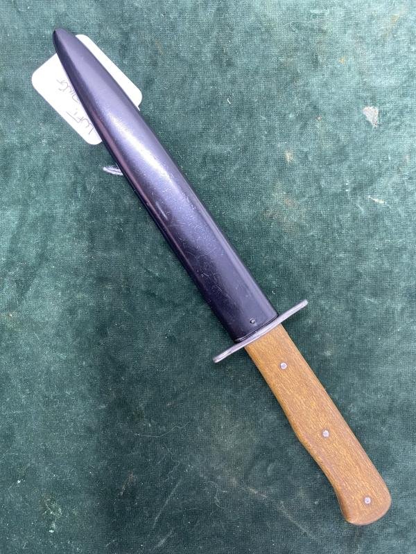 A MINT EXAMPLE OF A LUFTWAFFE FIGHTING KNIFE WITH RARE 'S' MAKER. — image 2