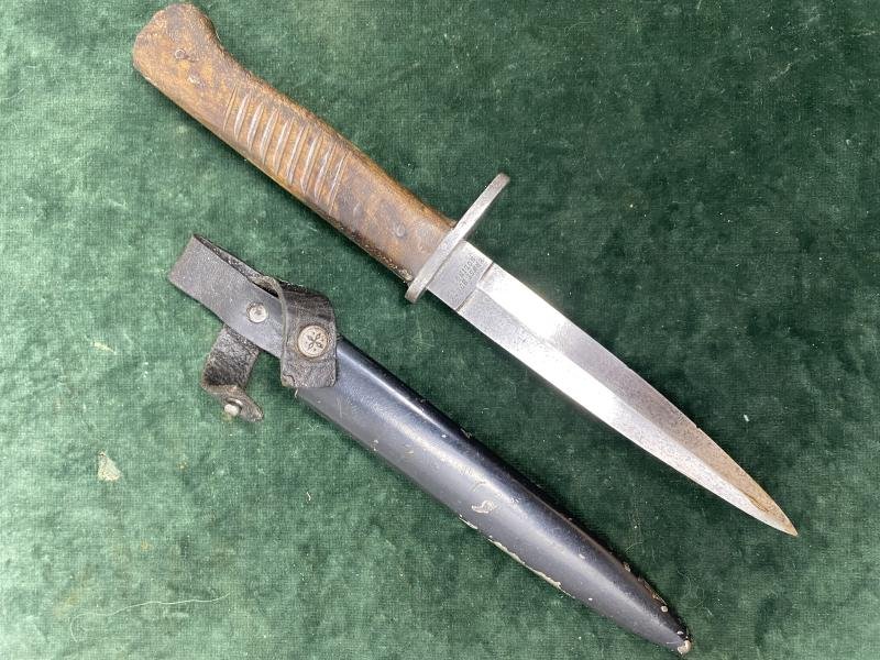 WW1 IMPERIAL GERMAN FIGHTING KNIFE- AS PICTURED IN THE BOOK!! — image 4