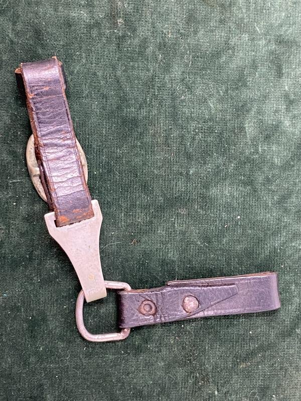 RARE SHORT BLACK HANGER FOR A SS DAGGER. — image 4