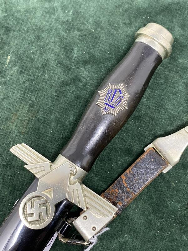 RARE TO FIND…RLB MANS 1st Pattn DAGGER BY HORSTER. — image 3