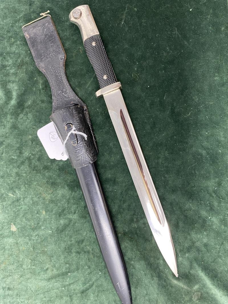 A SO CALLED 'PIONEER' LONG DRESS BAYONET. — image 5