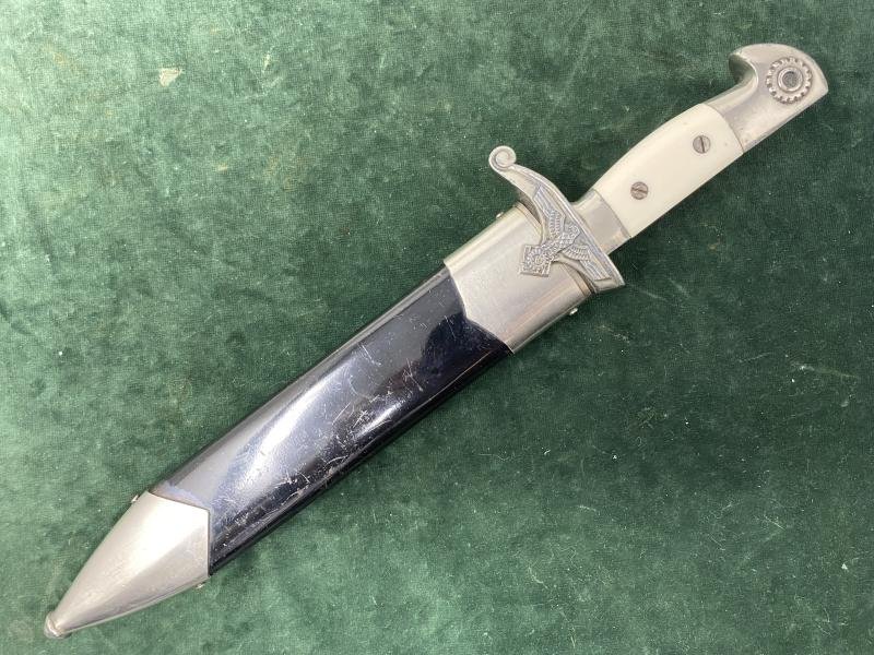 NEAR PERFECT TENO MANS HEWER BY EICKHORN. — image 2