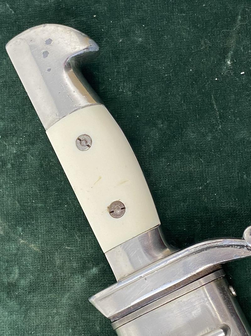 NEAR PERFECT TENO MANS HEWER BY EICKHORN. — image 5