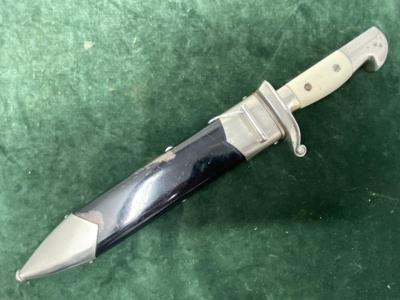 NEAR PERFECT TENO MANS HEWER BY EICKHORN. — image 6