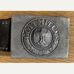 WEHRMACHT ALLOY BELT BUCKLE AND LEATHER TAB.