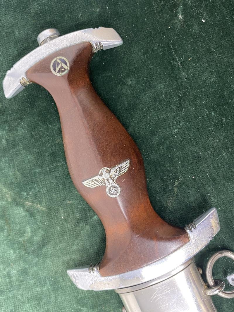 A NEAR MINT 'TRANSITIONAL' NSKK DAGGER BY J.A. HENKELS. — image 3