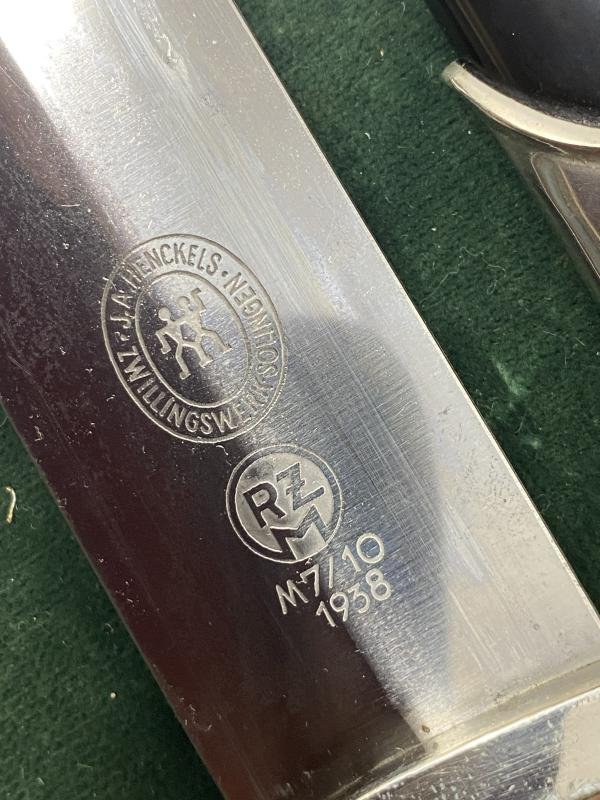 A NEAR MINT 'TRANSITIONAL' NSKK DAGGER BY J.A. HENKELS. — image 9