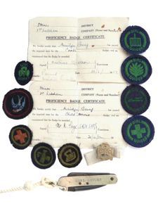 Girl Guides Scouting Penknife & Badges