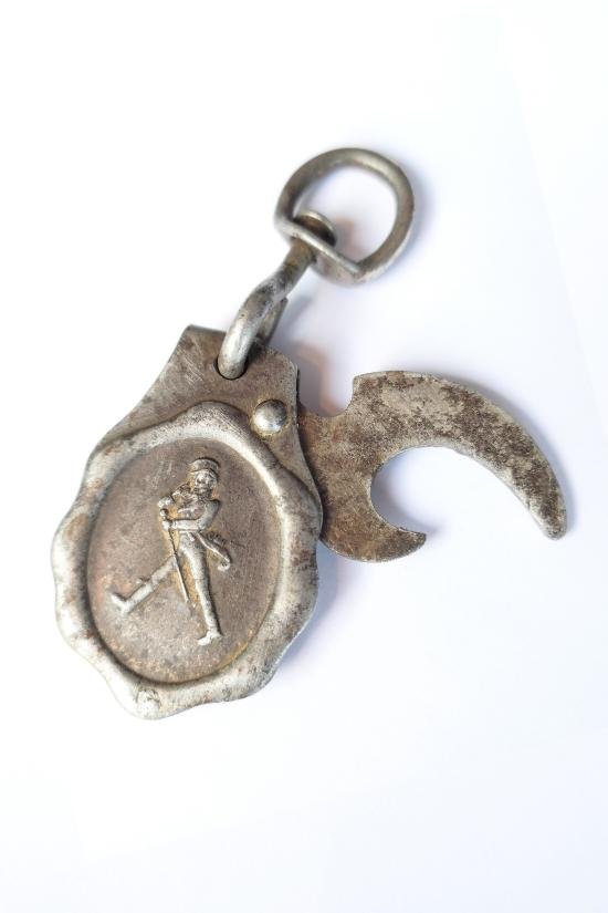 Vintage Johnnie Walker Whisky Key Fob — image 4