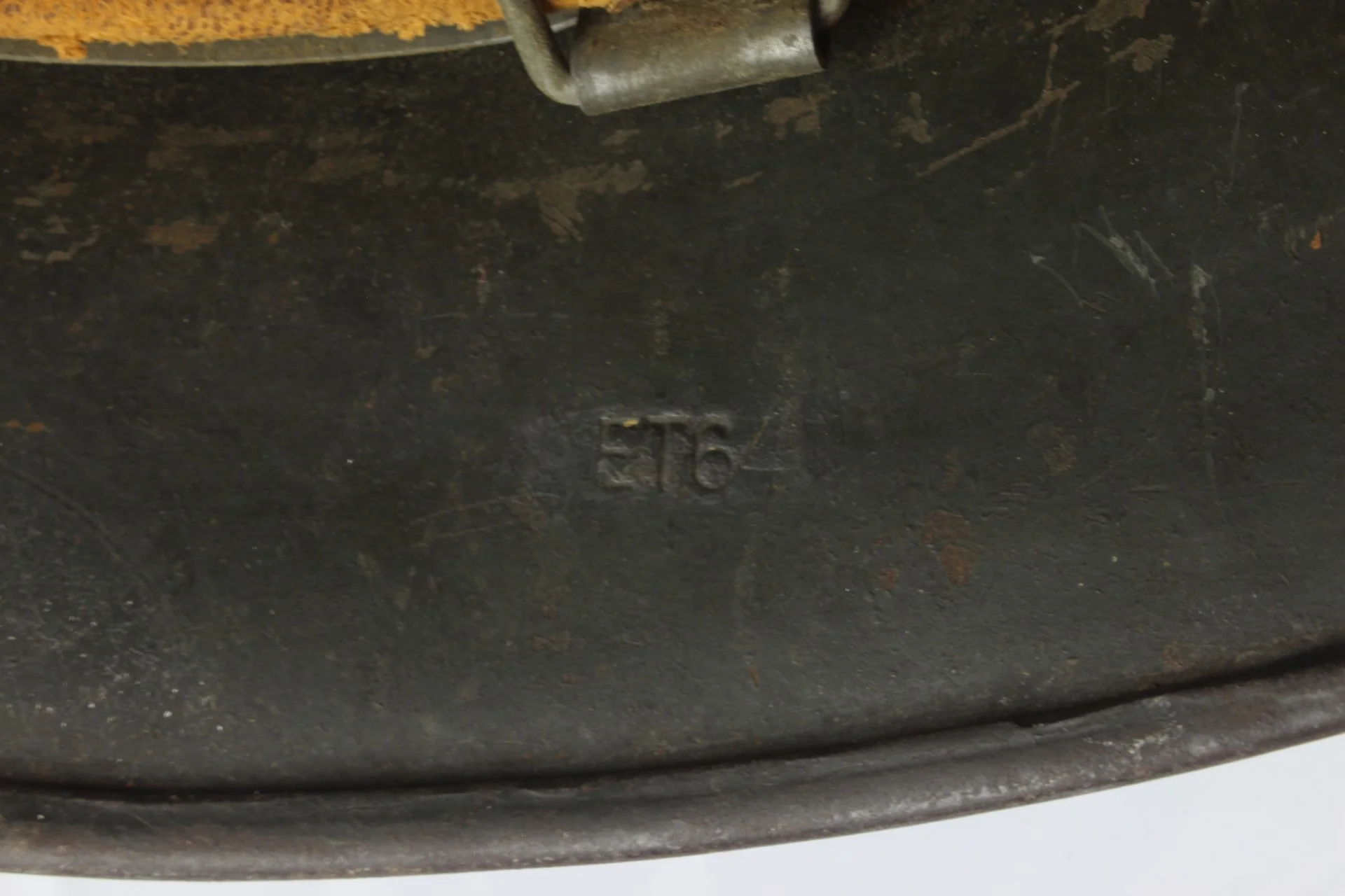 Original WW2 German M40 Single Decal Heer / Army Helmet — image 4