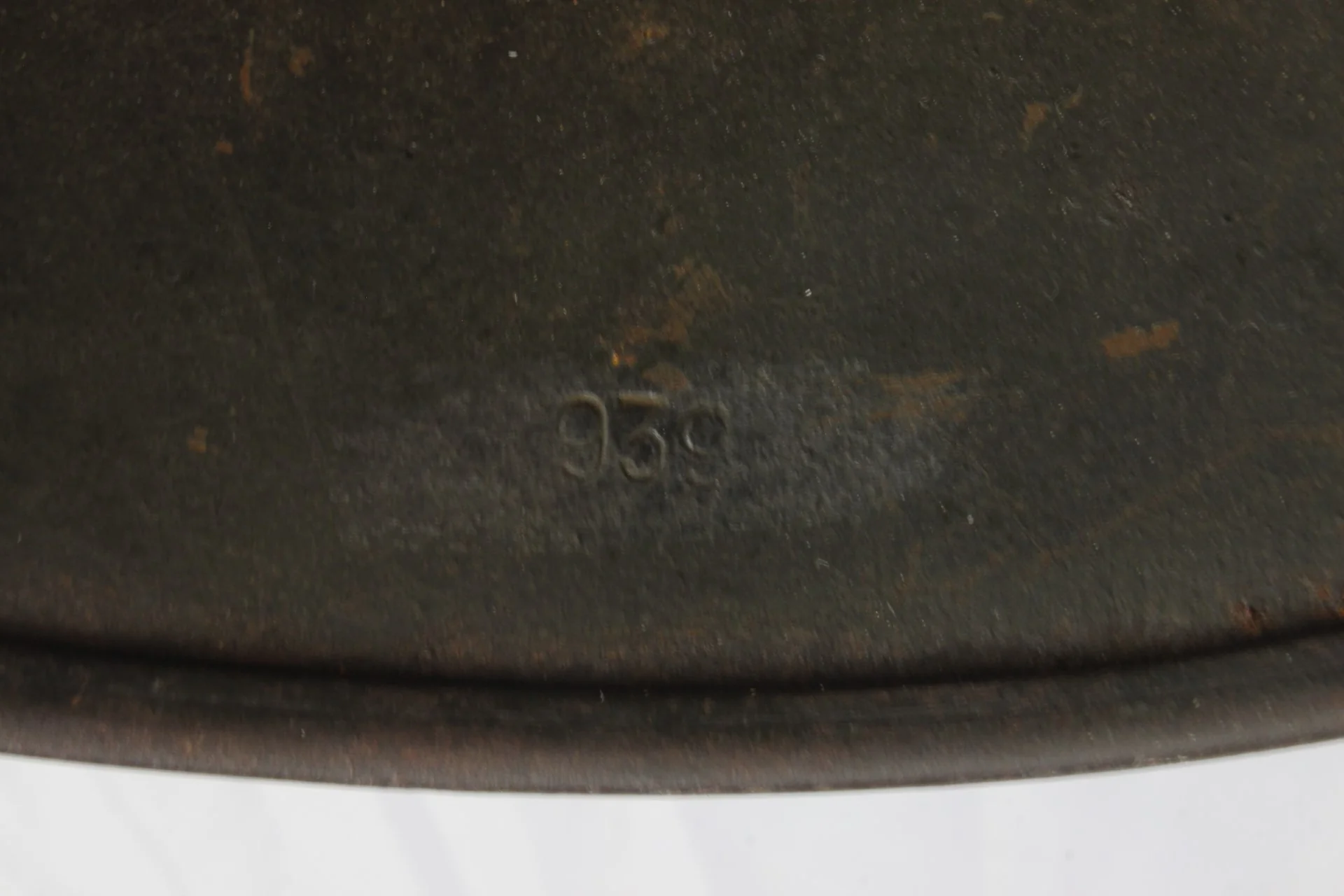 Original WW2 German M40 Single Decal Heer / Army Helmet — image 3